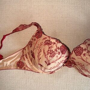 Soma Red and Cream Floral Lace Bra